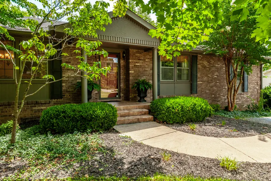 611 Trebor Dr, Goodlettsville, TN 37072 - #2