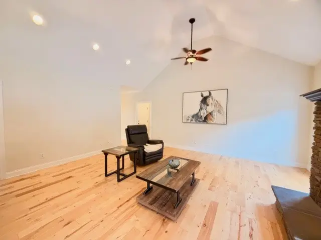 29 Rebecca Ln E, Estill Springs, TN 37330 - #3