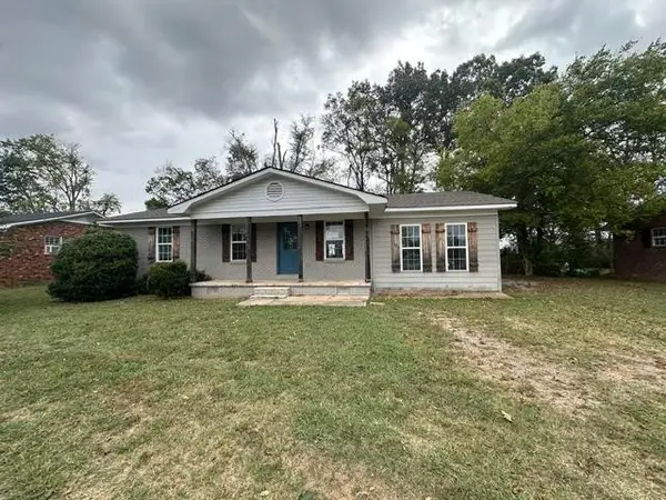 445 Walnut St, Savannah, TN 38372