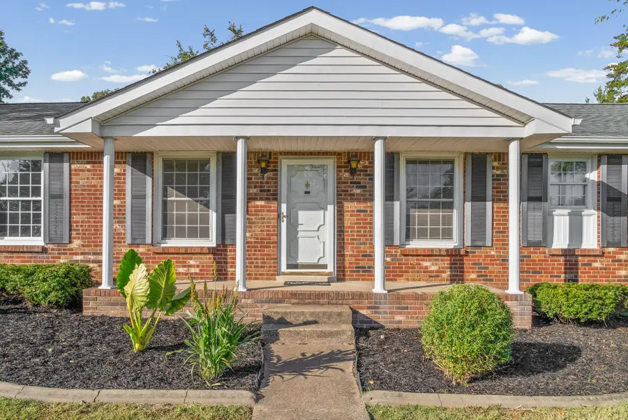 355 Kimbrough Rd, Clarksville, TN 37043 - #2
