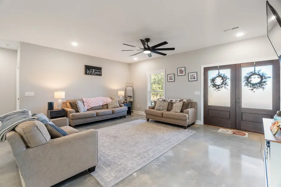 10 Farris Ln, Leoma, TN 38468 - #3