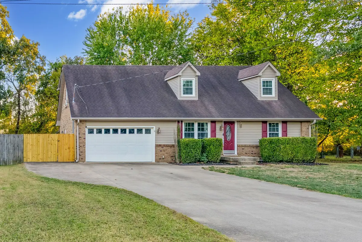 634 Cleveland Dr, Clarksville, TN 37042 - #1