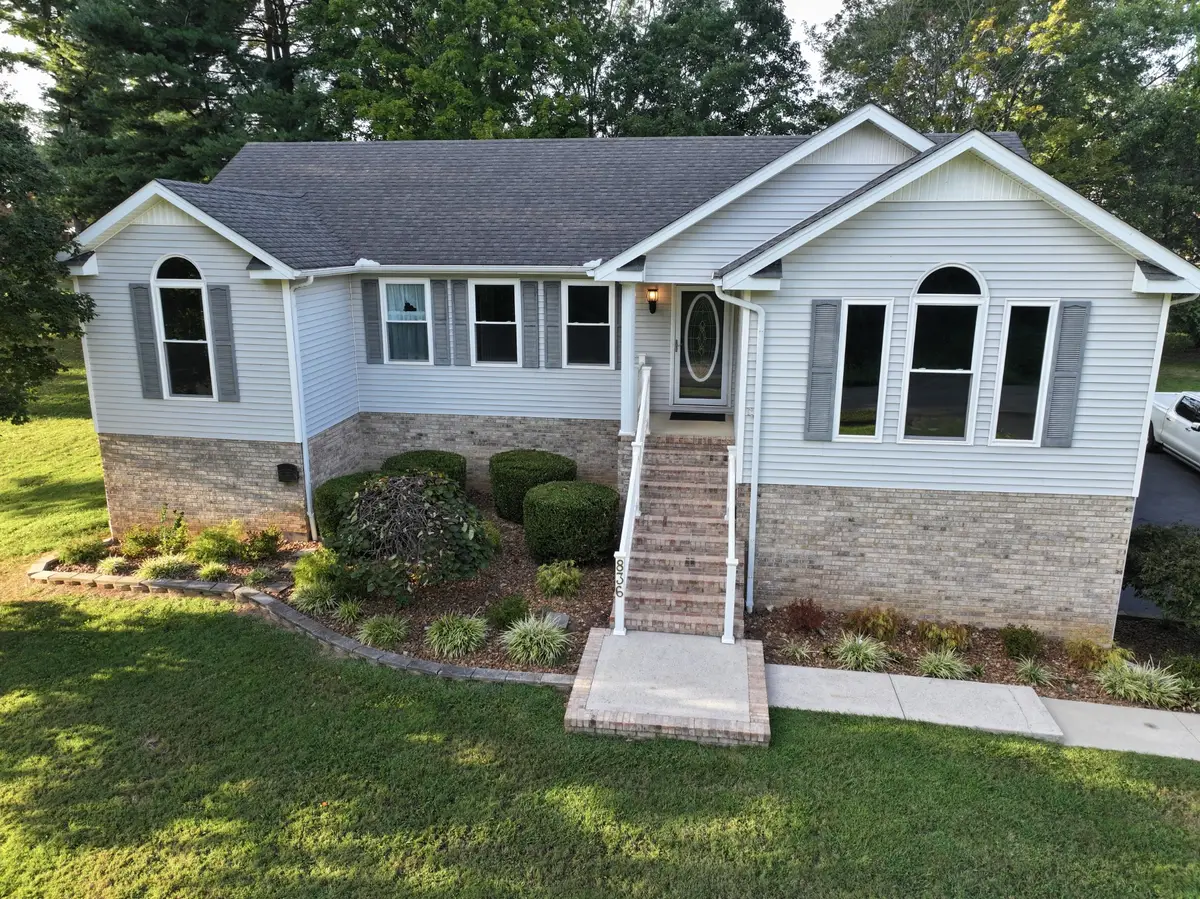 836 Navajo Trl, McMinnville, TN 37110 - #1