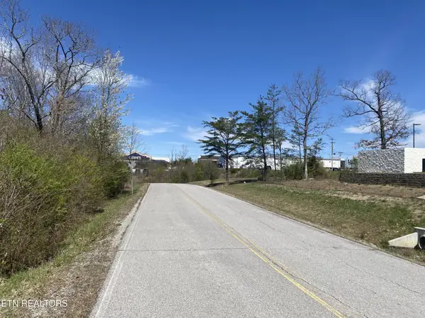 1423 Hwy 127 North Chuckles, Crossville, TN 38555