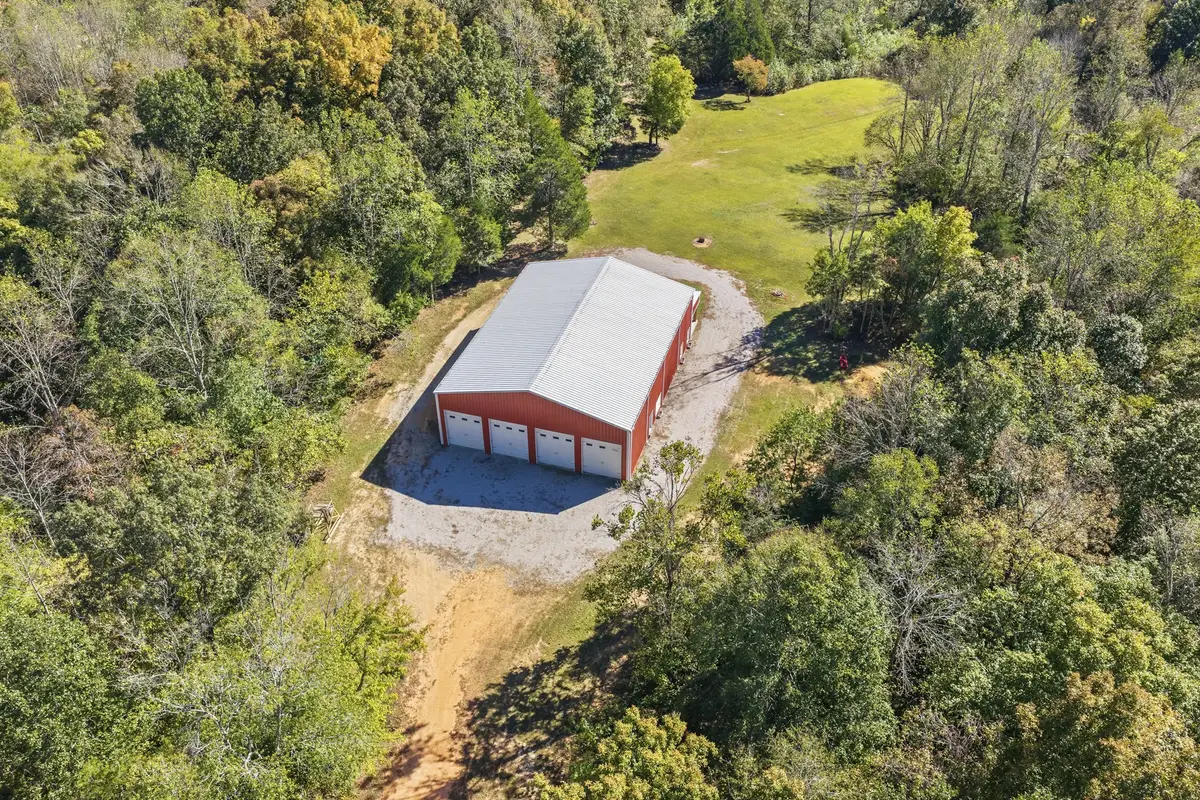 135 Regina Ln, Hohenwald, TN 38462 - #1