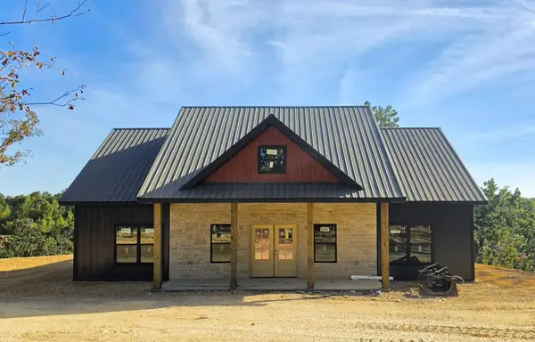 2443 Hwy 438, Centerville, TN 37033