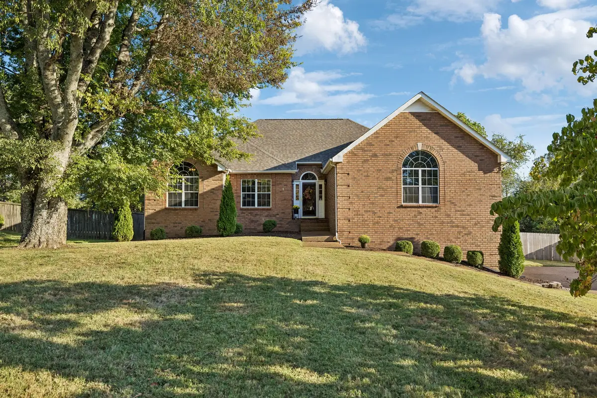 2981 Iroquois Dr, Thompsons Station, TN 37179 - #1