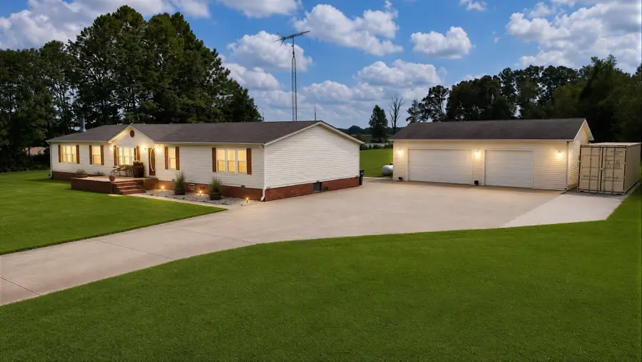 2827 Dodd Rd, Murray, KY 42071 - #2