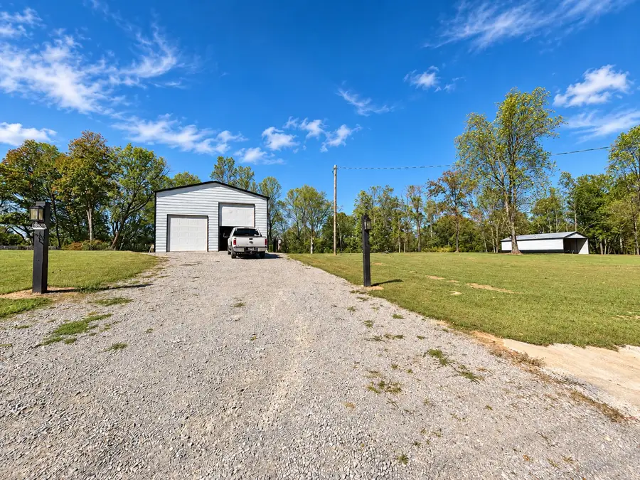 505 Cobb Ln, Pulaski, TN 38478 - #2