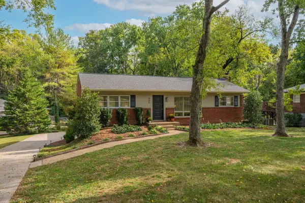 469 Rochelle Dr, Nashville, TN 37220