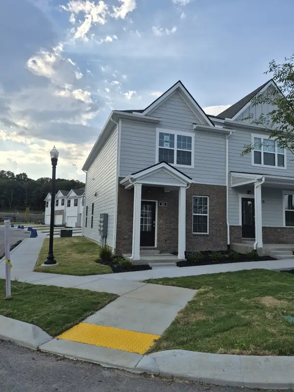126 Dry Canyon, La Vergne, TN 37086