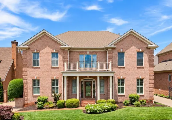 111 Carriage Way, Hendersonville, TN 37075