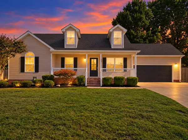 1306 Pearlknob Ct, Murfreesboro, TN 37130