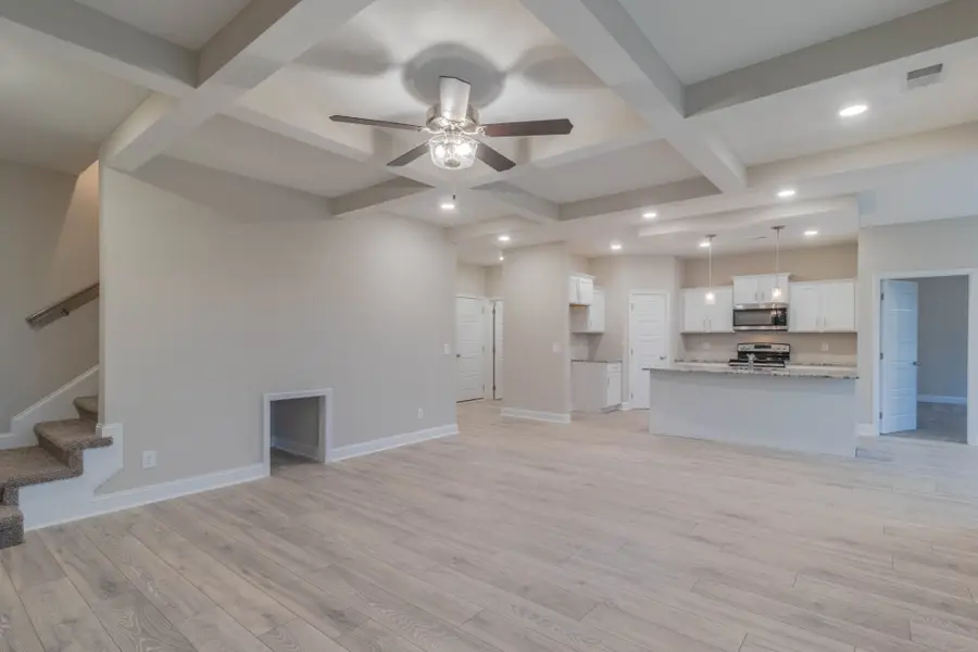 652 Alvin Rd, Clarksville, TN 37042 - #3