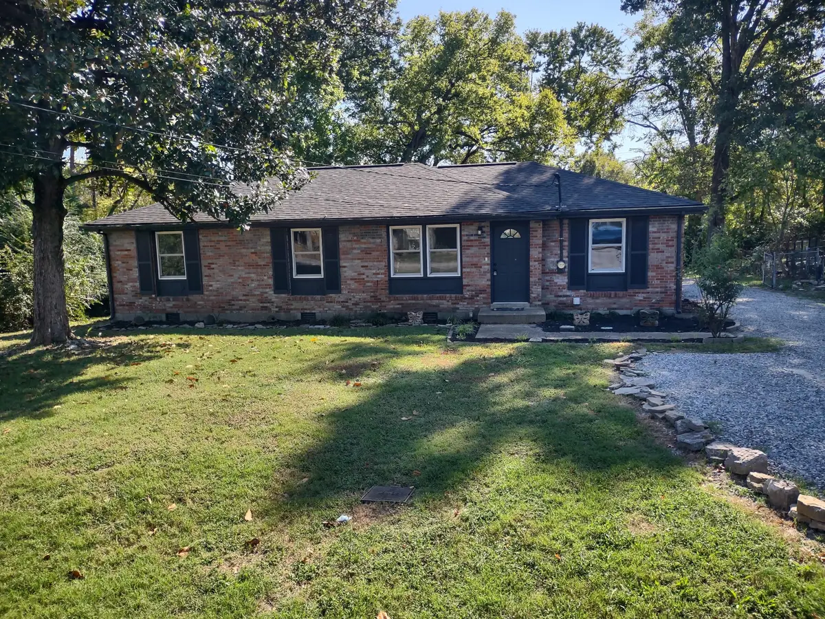 5035 Bonnameade Dr, Hermitage, TN 37076 - #1
