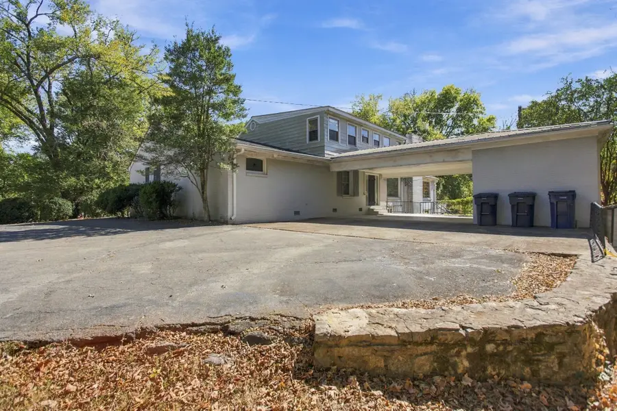 810 Academy Ln, Columbia, TN 38401 - #2
