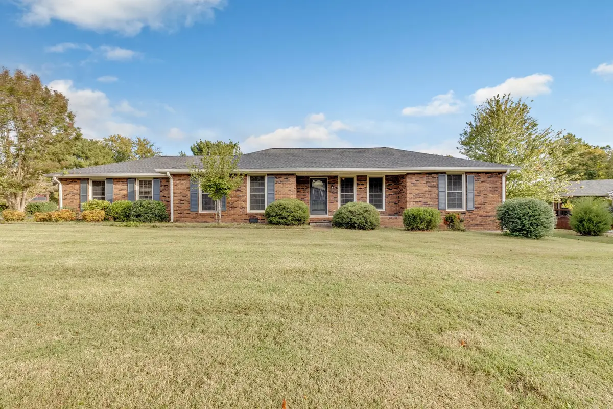 208 General Forrest Dr, Springfield, TN 37172 - #1