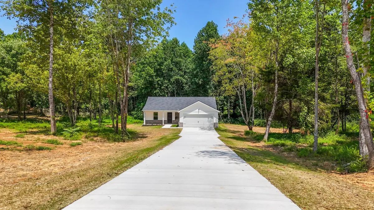 208 Crepe Myrtle Dr, Dickson, TN 37055 - #1