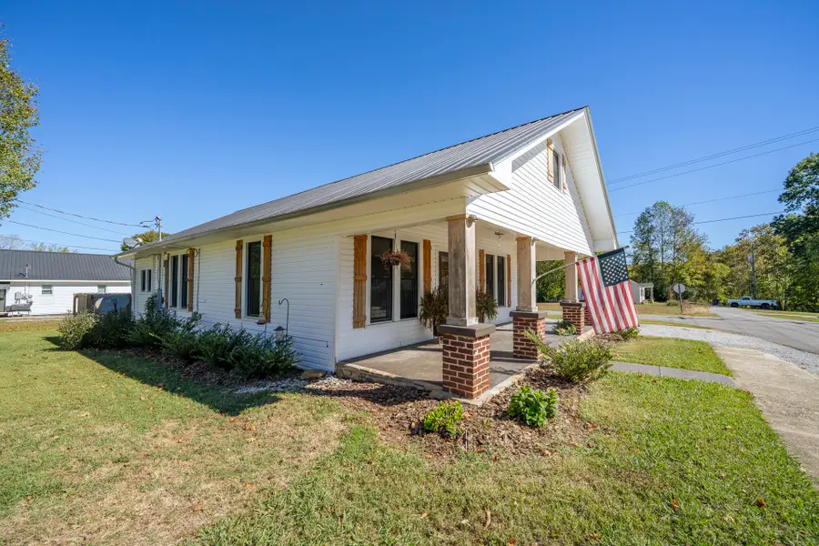 117 E Songer St, Waynesboro, TN 38485 - #2