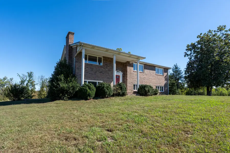 111 Kelleys Chapel Rd, Waynesboro, TN 38485 - #3