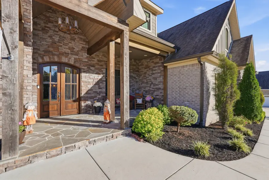 71 Woodland Creek Dr, McMinnville, TN 37110 - #2