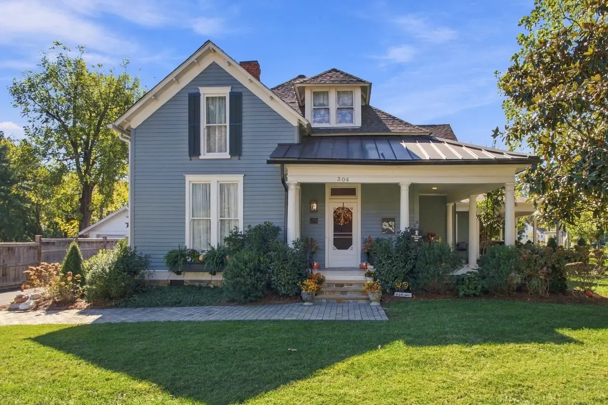 304 Stewart St, Franklin, TN 37064 - #1