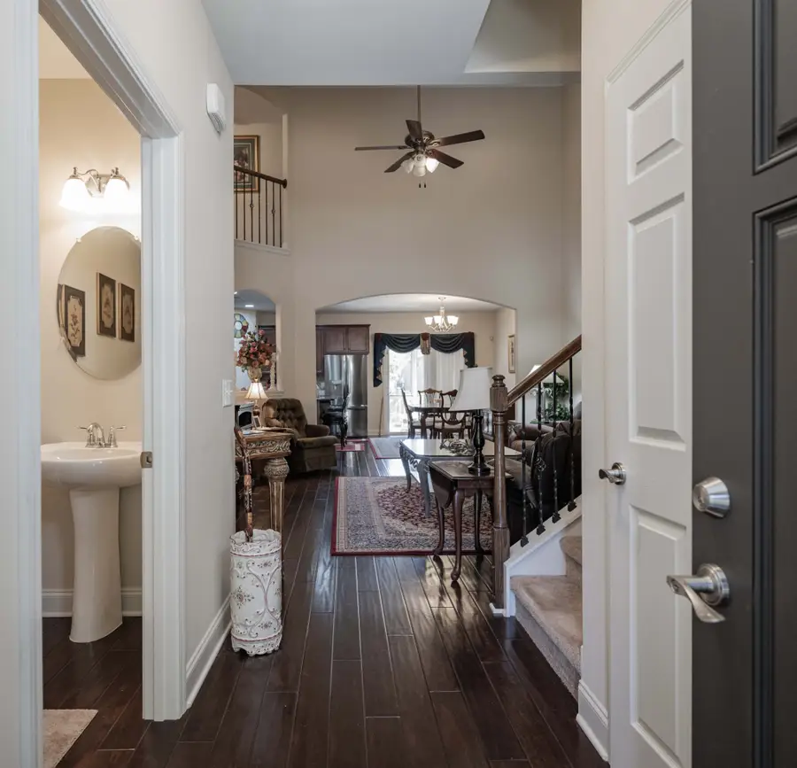 504 Cloverhill Ln, Lebanon, TN 37090 - #3