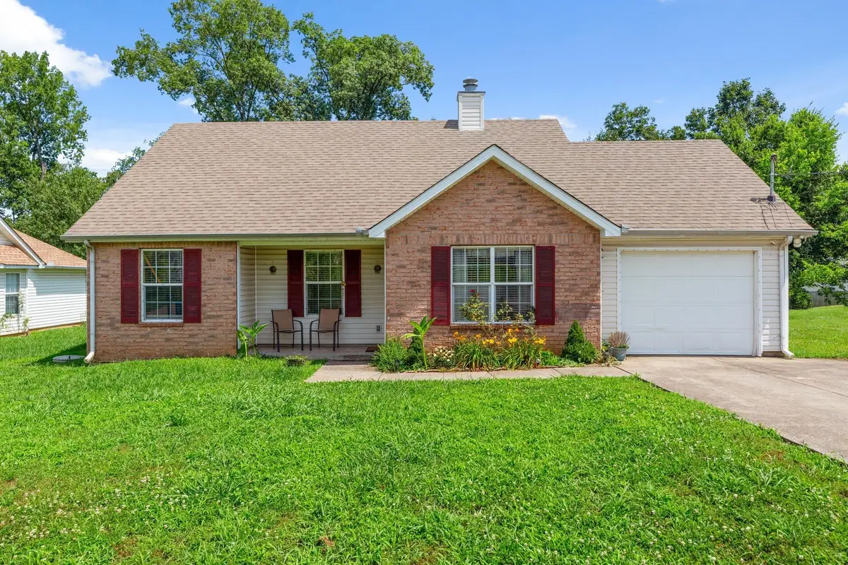 1302 Lyndsey Ridge Dr, La Vergne, TN 37086 - #1
