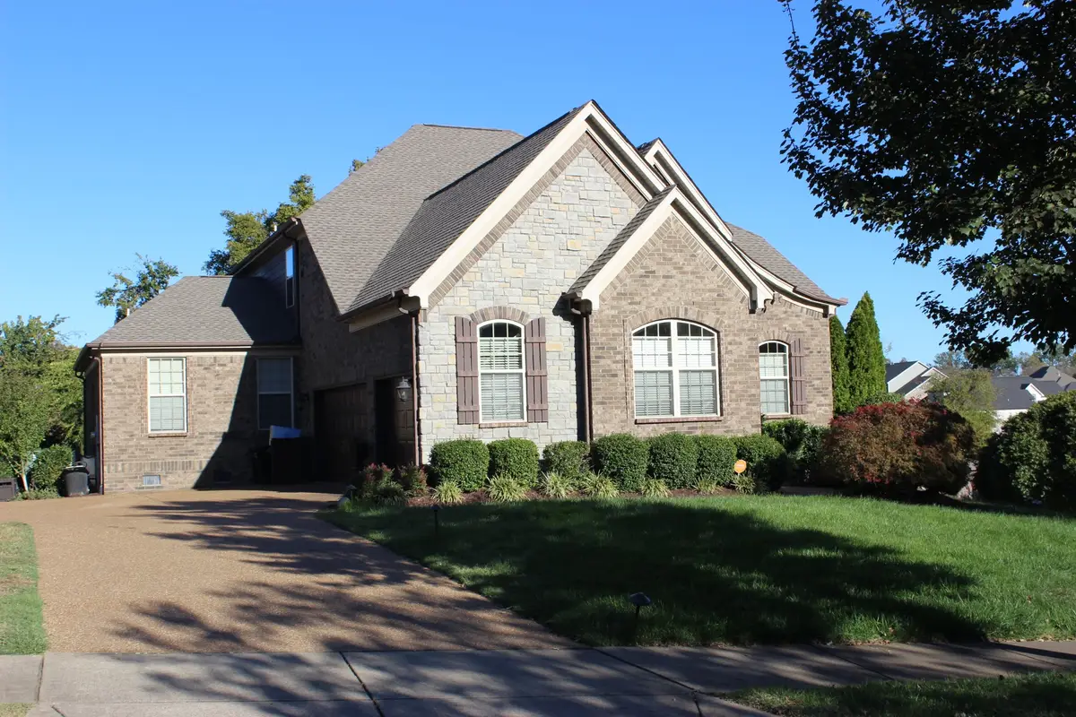 100 Houghland St, Gallatin, TN 37066 - #1