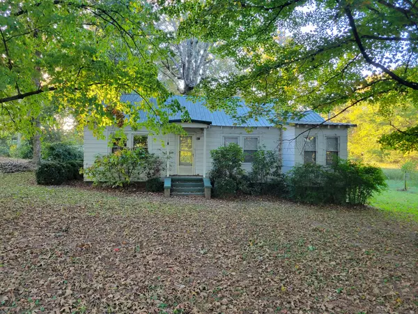 416 Main St, Huntland, TN 37345