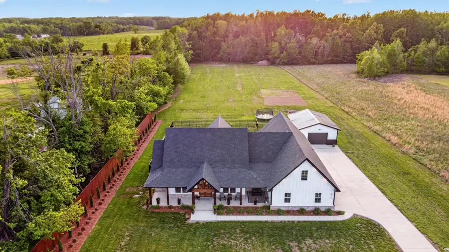 879 Mount Vernon Rd, Bethpage, TN 37022 - #3