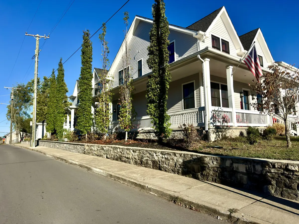 407 Coffee St, Nashville, TN 37208 - #1