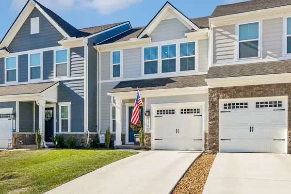 1055 Mountain View Dr, Thompsons Station, TN 37179