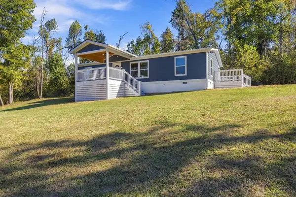 1900 Batts Ln, Clarksville, TN 37042