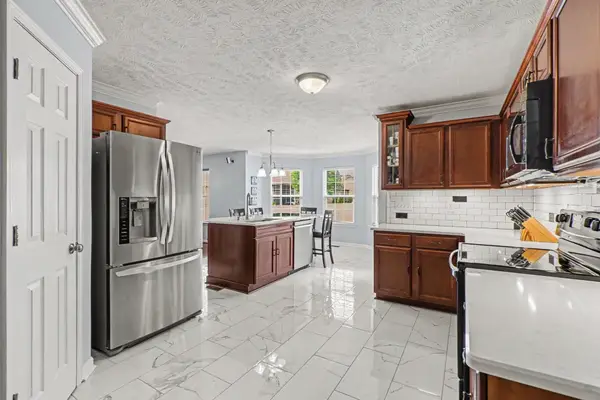 107 Seven Springs Dr, Mount Juliet, TN 37122