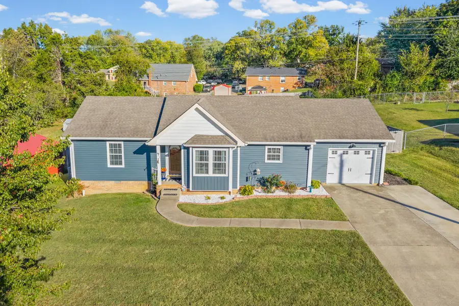 423 Kelsey Dr, Clarksville, TN 37042 - #2