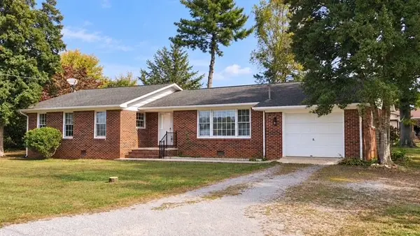 718 Elliott Dr, Cowan, TN 37318