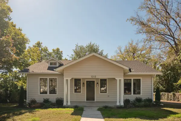 1212 Howard Ave, Nashville, TN 37216