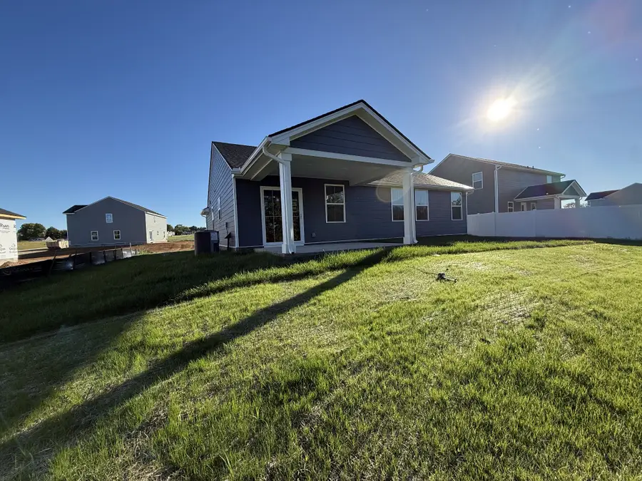 202 Memphis Dr, Franklin, KY 42134 - #2