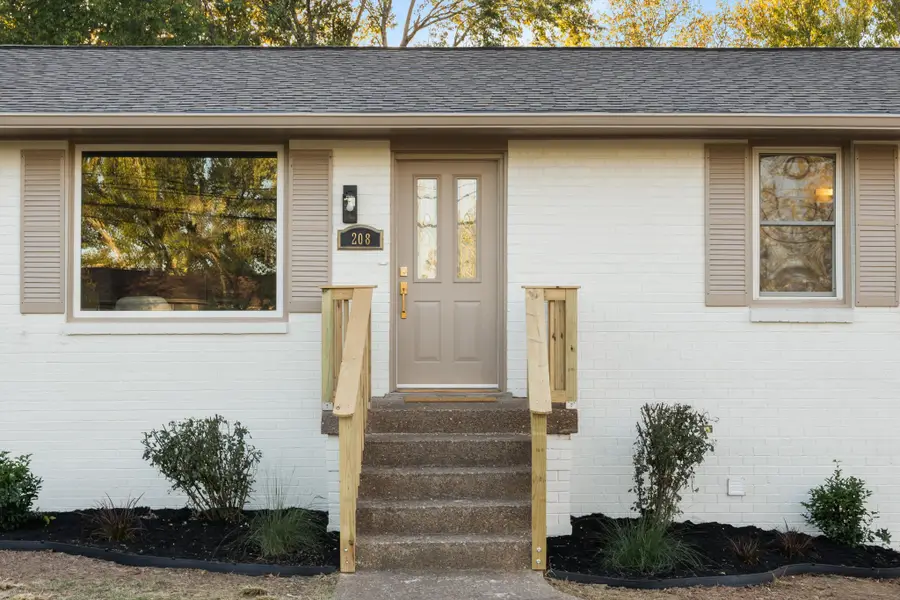 208 Evergreen Cir, Hendersonville, TN 37075 - #2