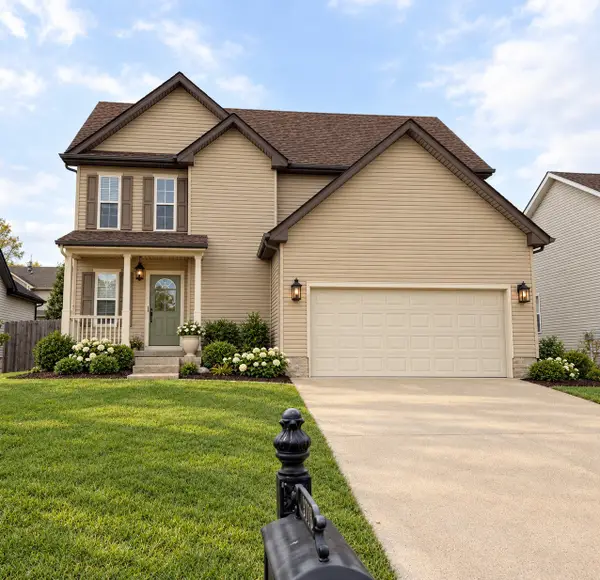 3718 Gray Fox Dr, Clarksville, TN 37040