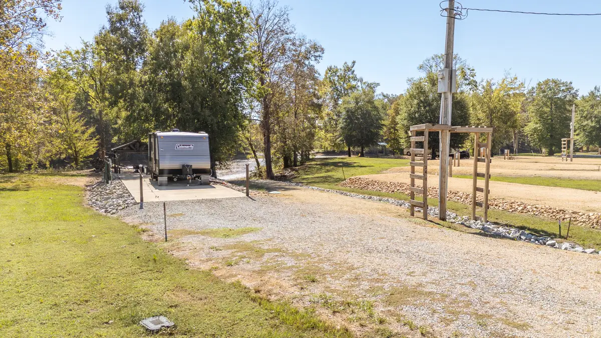 340 Duck Blind Rd, Clifton, TN 38425 - #1