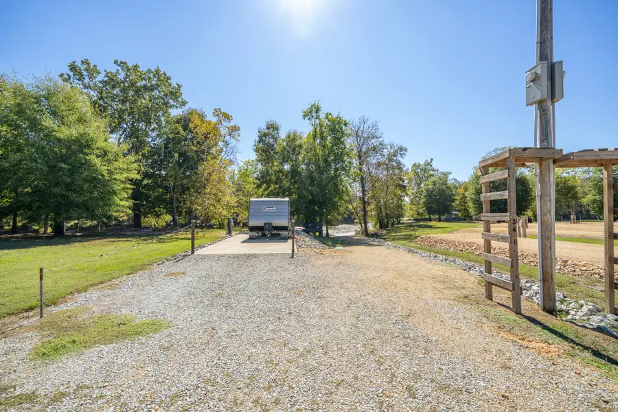 340 Duck Blind Rd, Clifton, TN 38425 - #2