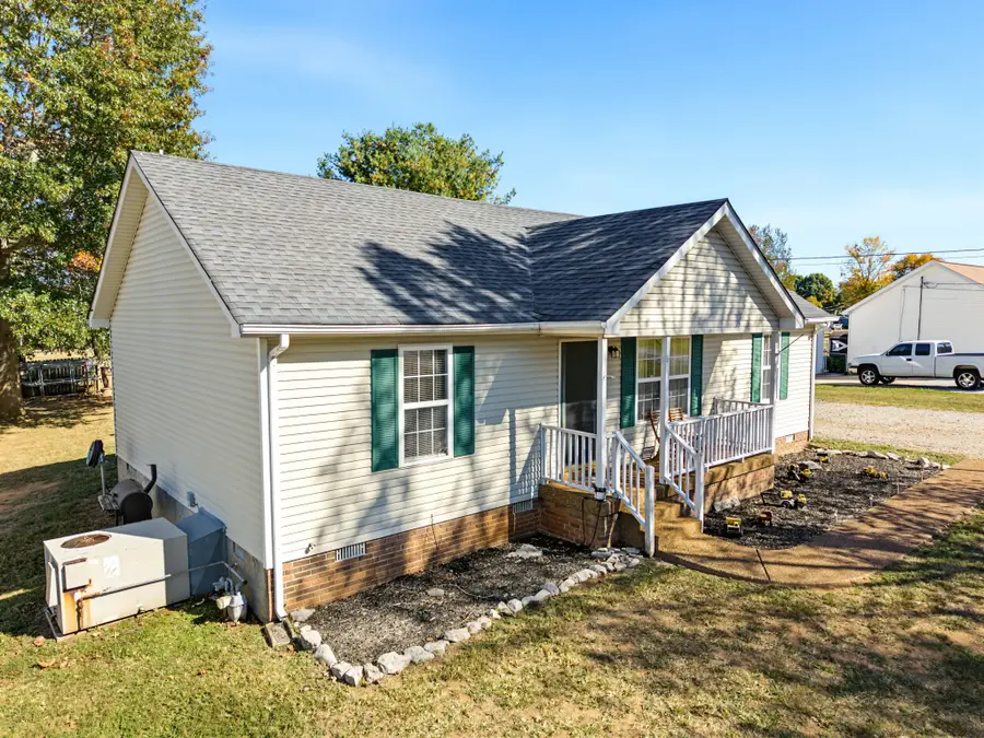 1466 Bridle Ln, Chapel Hill, TN 37034 - #3