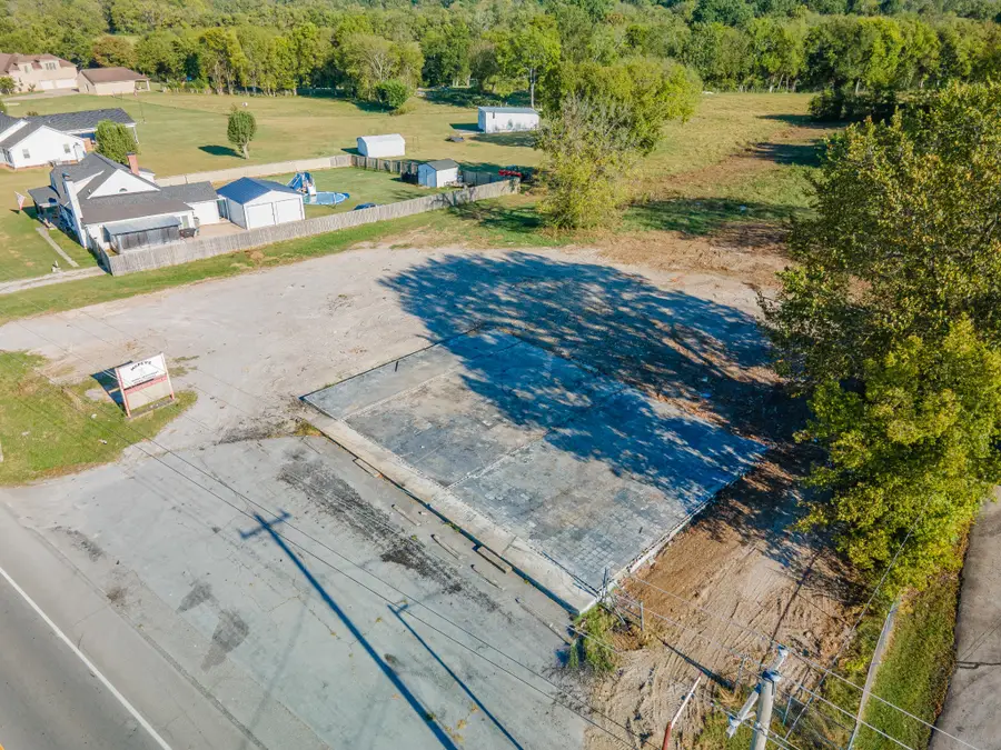 1693 Nashville Hwy, Lewisburg, TN 37091 - #2