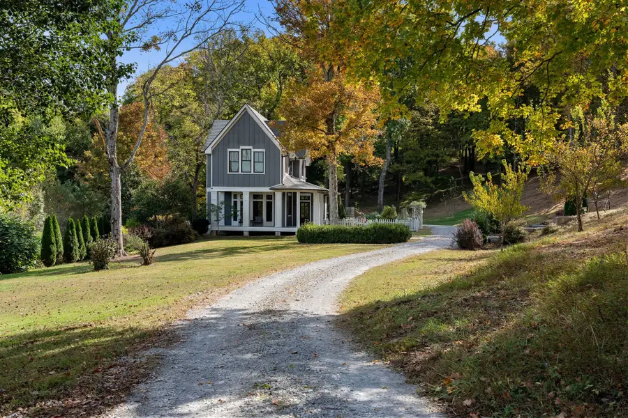 5240 Jenkins Rd, Santa Fe, TN 38482 - #2