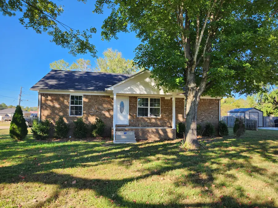 324 Debus St, Lawrenceburg, TN 38464 - #2