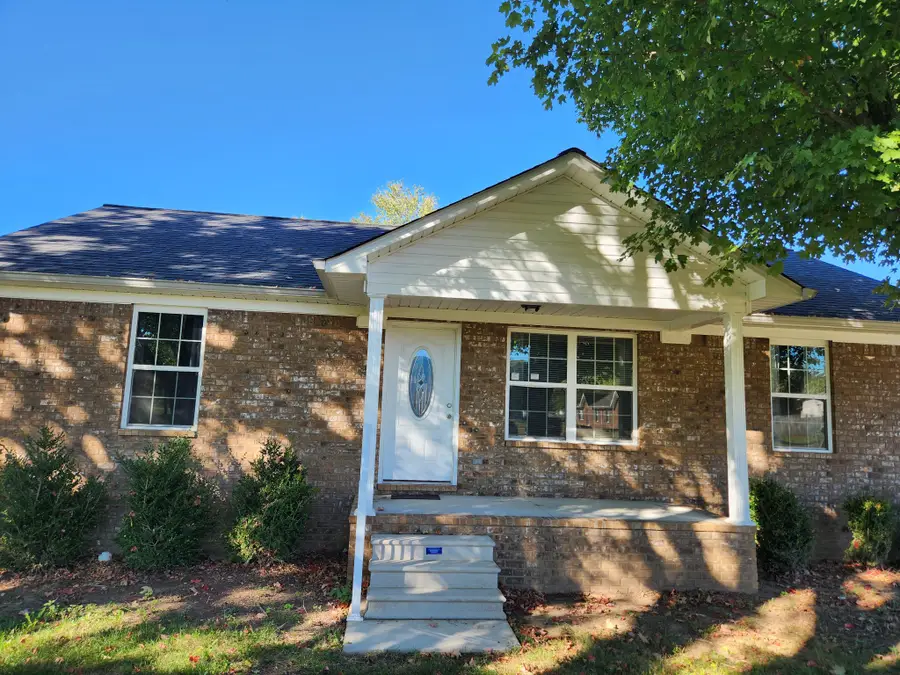 324 Debus St, Lawrenceburg, TN 38464 - #3