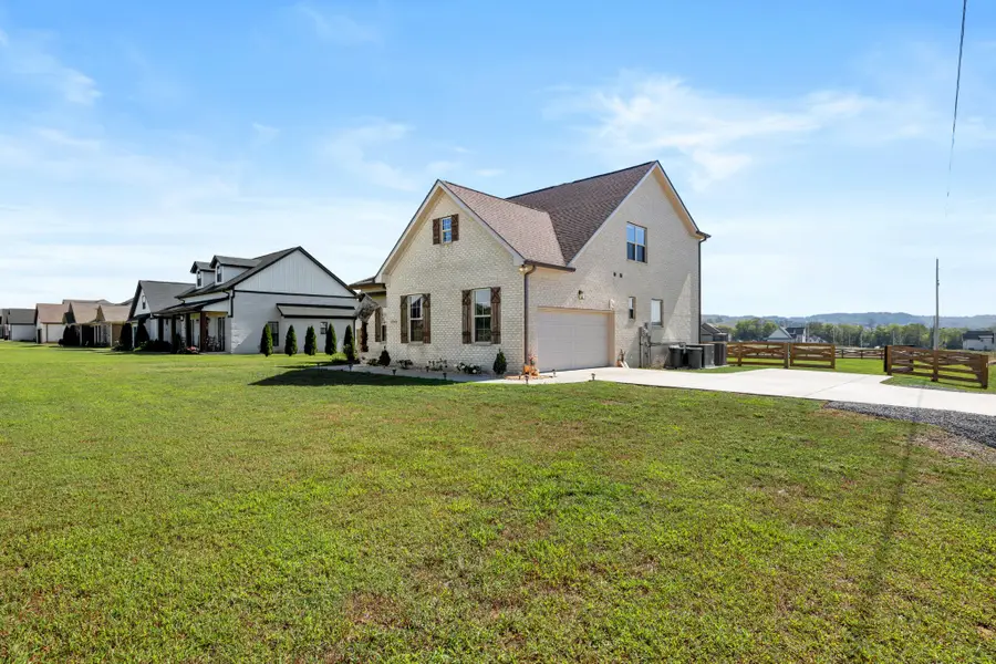 3244 Ostella Rd, Cornersville, TN 37047 - #3
