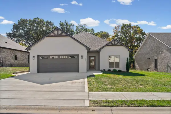 710 Southern Pine Trl, Clarksville, TN 37043